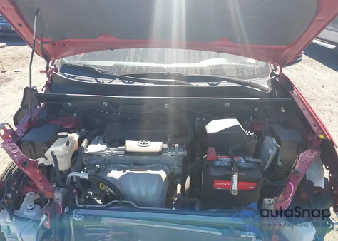 2017 Toyota Rav4 Xle z USA, uszkodzony, nr VIN JTMRFREV3HJ119813